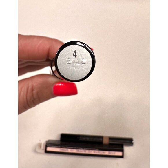 Mary Kay Facial Highlighting Pen SHADE 4 Brand New In Box - Picture 2 of 4